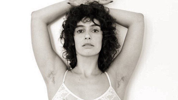 A atriz Maria Flor sobre ataques virtuais: