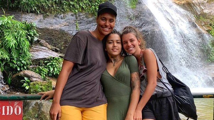 Após término com ex namorada, Bruna Linzmeyer vive novo romance   Fofocas dos Famosos   iG