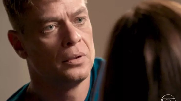 Arthur marca a reversão da vasectomia em