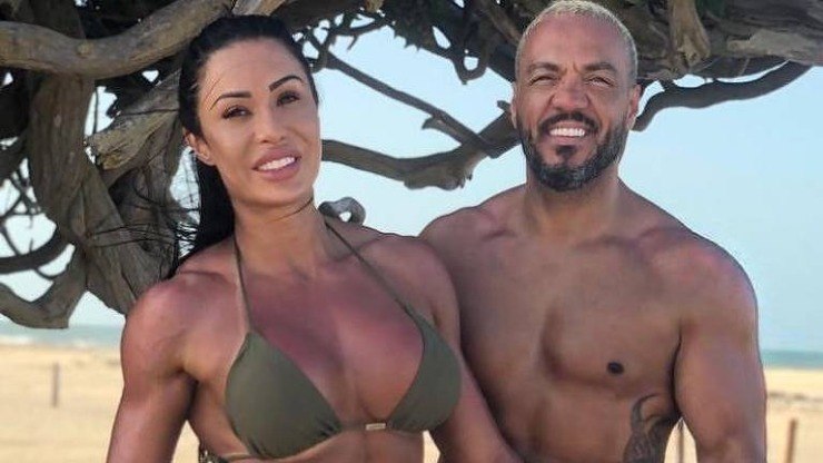 Belo limpa bumbum de Gracyanne Barbosa e