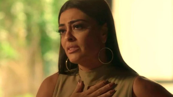 Carolina não gosta de ver Arthur com Eliza em