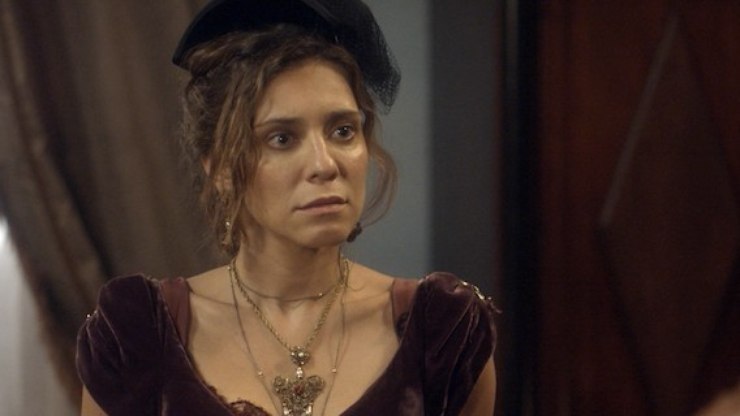 Dulcina é mandada de volta para a Europa em