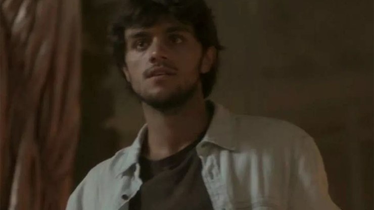 Eliza e Arthur salvam Jonatas do incêndio em