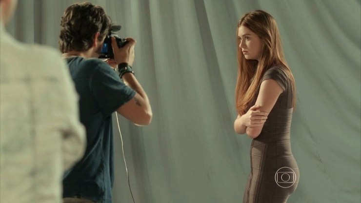 Eliza é selecionada para o concurso em