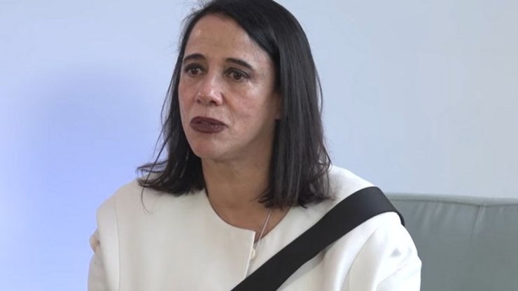 Estilista Gloria Coelho pede desculpas após acusações de racismo    Celebridades   iG