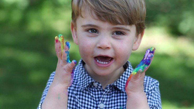 Filho de William e Kate, Louis completa dois anos; confira fotos   Celebridades   iG