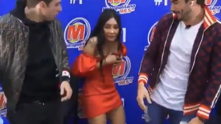 Flayslane se descuida e mostra demais em live com Prior e Gui   Celebridades   iG