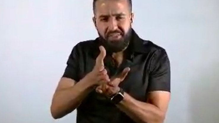 Intérpretes de libras de lives ganham seguidores e cantadas   Gente   iG