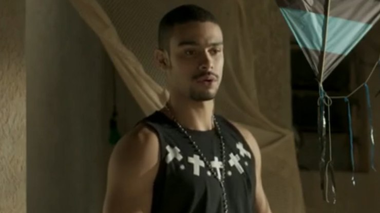 Jacaré é preso após atacar Lili em