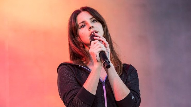 Lana Del Rey rebate acusações de romantizar abuso e anuncia álbum   Cultura   iG