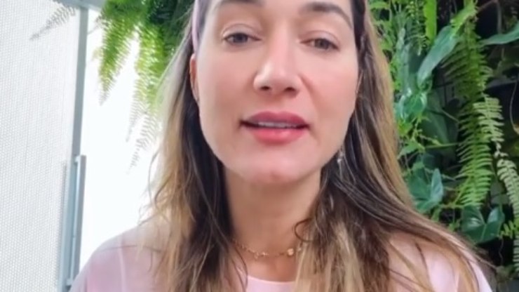 Pugliesi não saiu do Instagram: ela usa conta do cão para espiar   Celebridades   iG