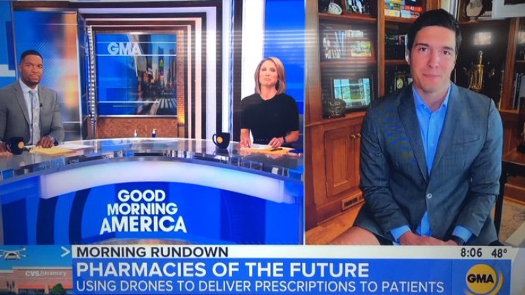 Repórter aparece de terno e cueca ao vivo na televisão   TV & Novelas   iG