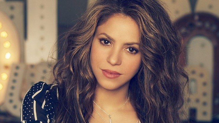 Shakira faz curso de filosofia na quarentena e exibe certificado   Celebridades   iG