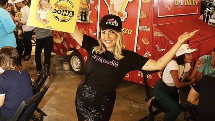 Thayse Teixeira é acusada de descumprir acordo com caricaturista   Marcelo Bandeira   iG