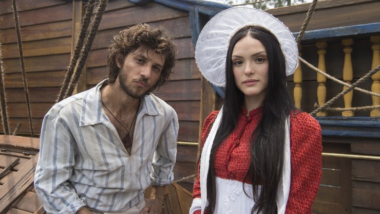 Thomas aparece em sala onde Anna e Joaquim estão em