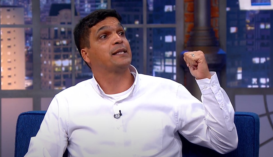 Cabo-Daciolo-diz-que-Bolsonaro-deve-ter-cuidado-com-Mourão-Quer-a-cadeira-dele