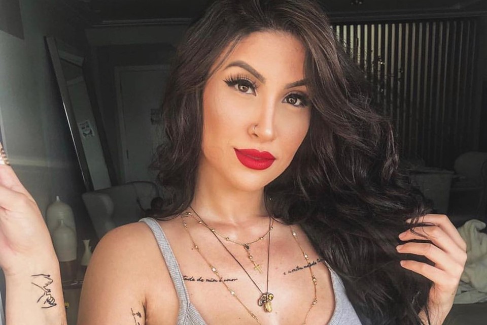 Globo-PROCESSA-Boca-Rosa-e-EXIGE-500-Mil-por-sido-ENGANADA-no-CONTRATO