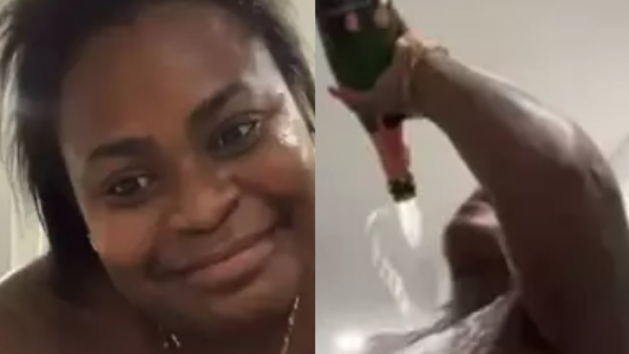  Jojo Todynho comemora eliminação de Cariúcha com banho de champanhe