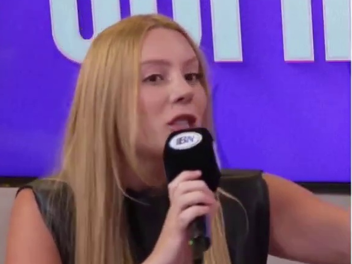 Malévola e Ana Castela: Malévola critica Ana Castela por foto ao lado de Nikolas Ferreira e afirma que a cantora deve abrir os olhos